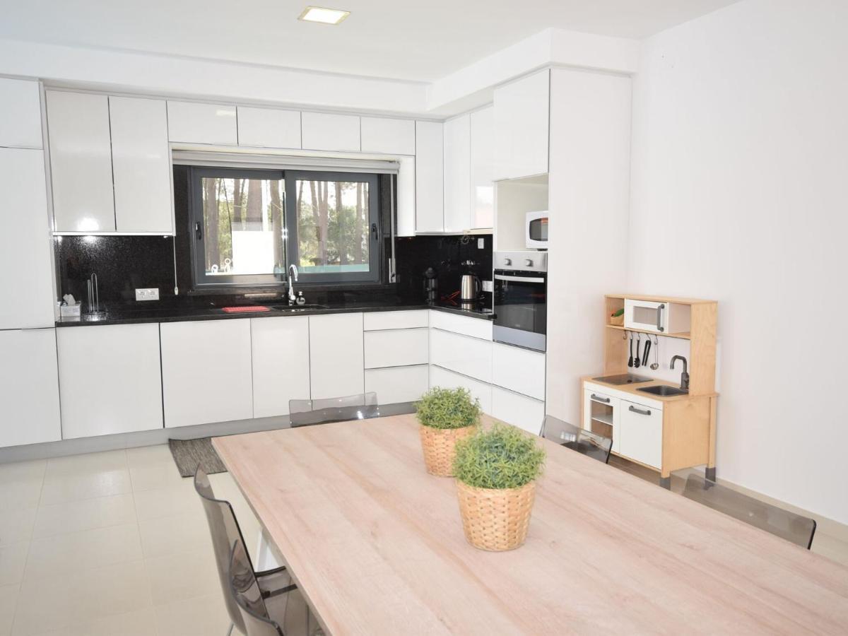 Modern Villa With Private Pool Near The Beautiful Beach Of Foz De Arelho Nadadouro Luaran gambar