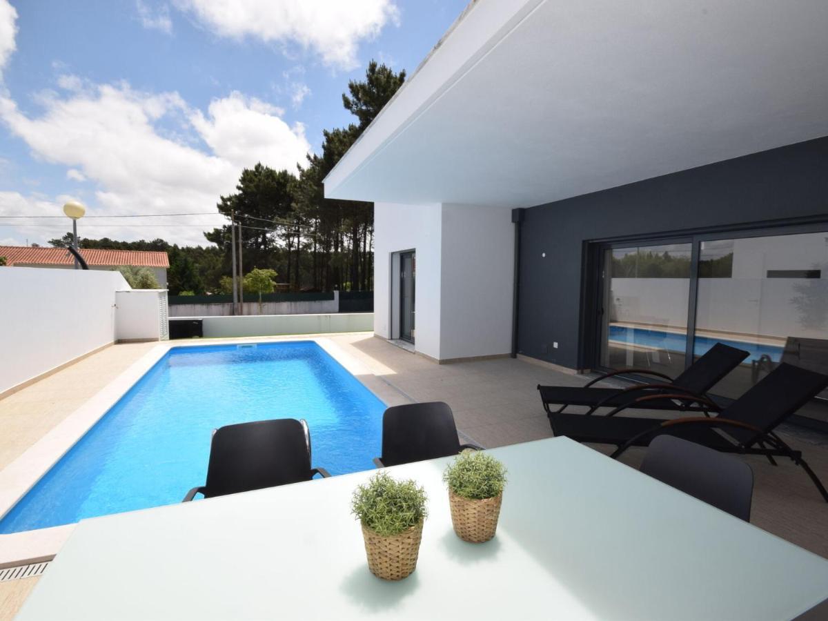 Modern Villa With Private Pool Near The Beautiful Beach Of Foz De Arelho Nadadouro Luaran gambar