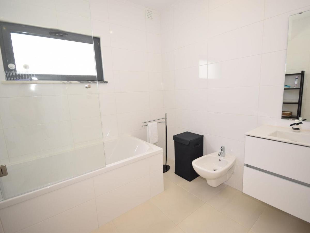 Modern Villa With Private Pool Near The Beautiful Beach Of Foz De Arelho Nadadouro Luaran gambar