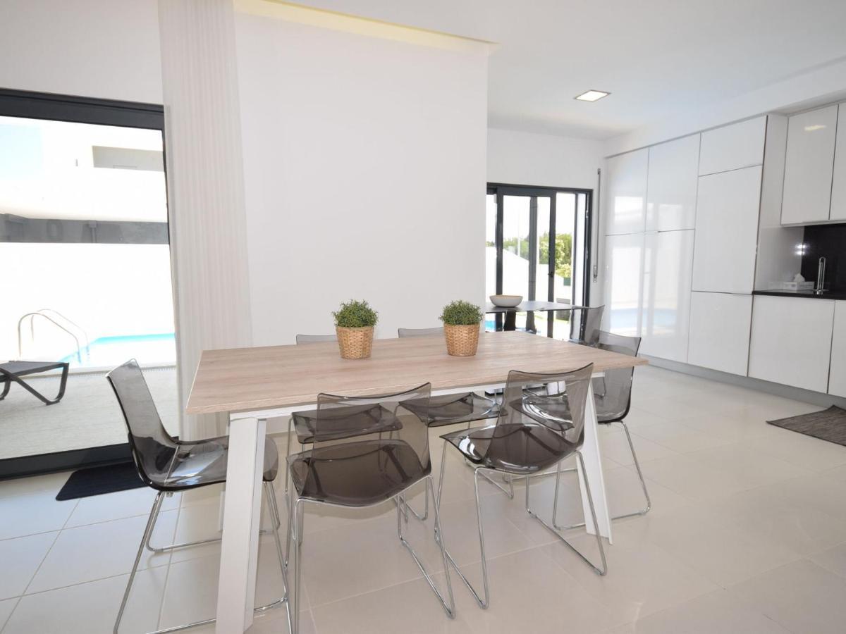 Modern Villa With Private Pool Near The Beautiful Beach Of Foz De Arelho Nadadouro Luaran gambar