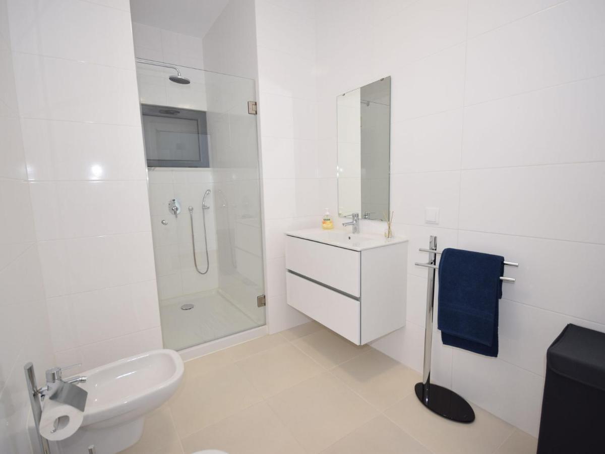 Modern Villa With Private Pool Near The Beautiful Beach Of Foz De Arelho Nadadouro Luaran gambar